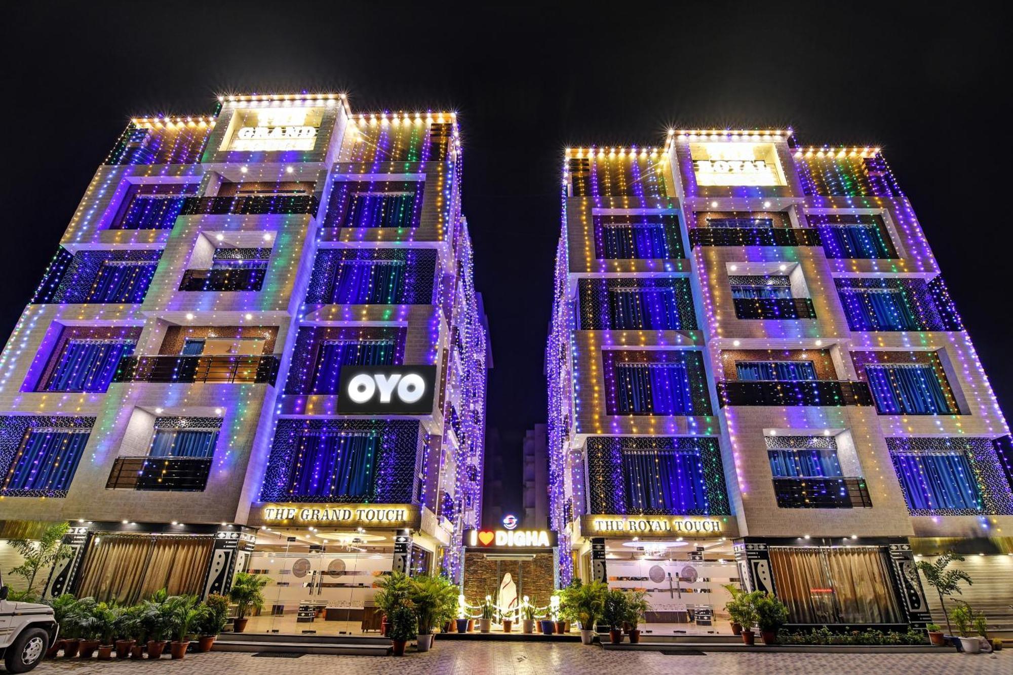Townhouse The Grand Touch & The Royal Touch Hotel ดีกา ภายนอก รูปภาพ